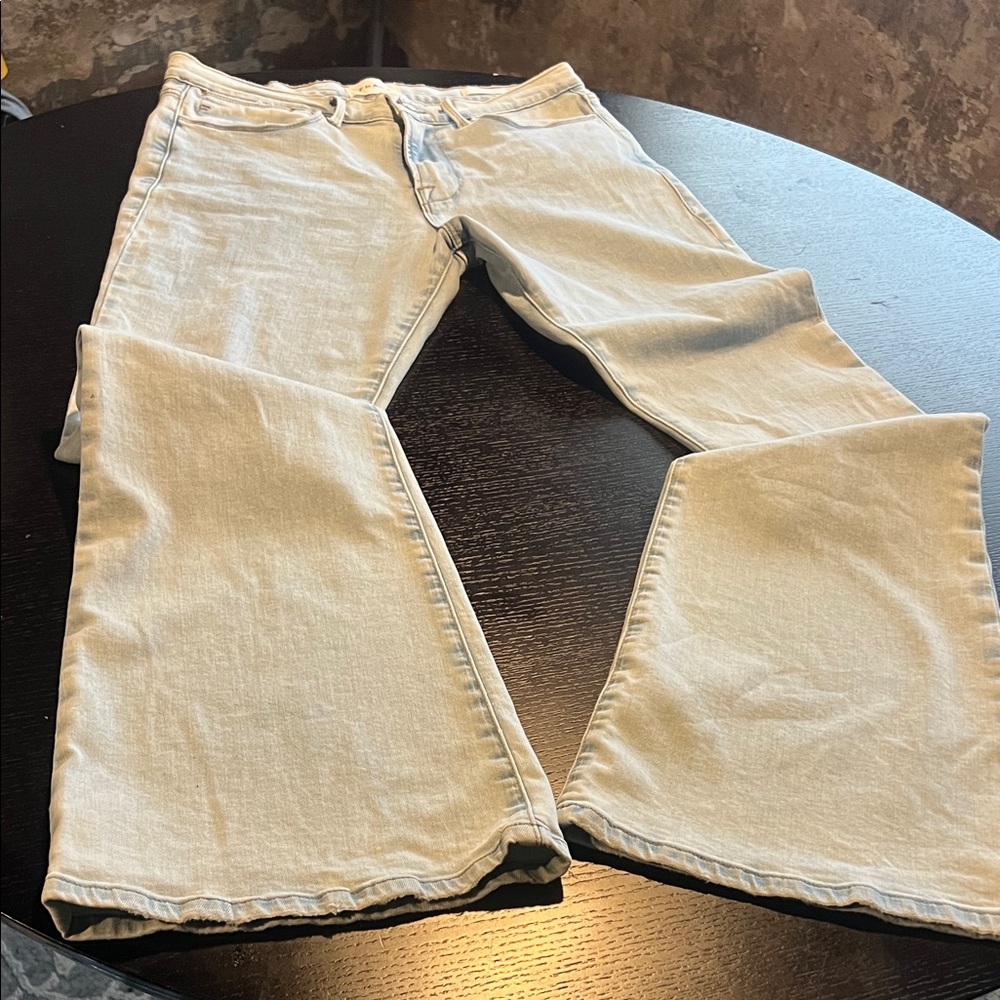 Frame Le High Flare light wash jeans. Size 30. Good used condition.